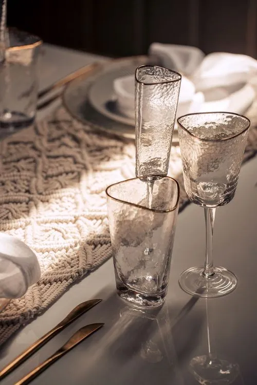 Бежевый бохо-сет с пуфами