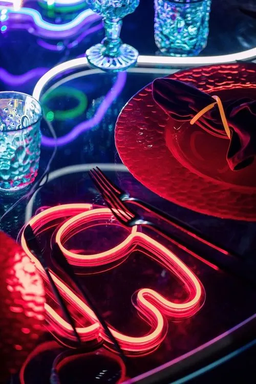 Детский сет among us за круглым столом