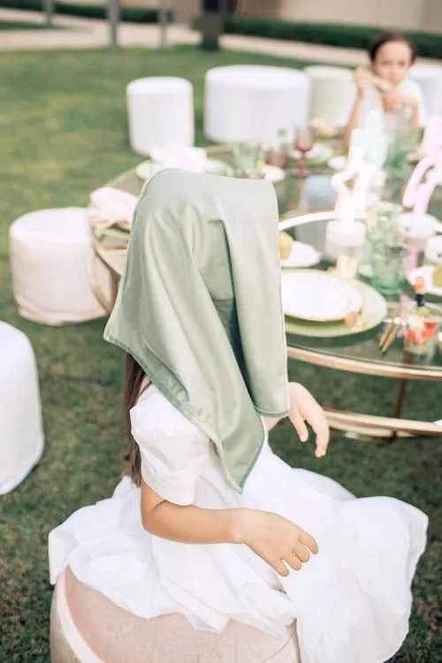 Детский сет за круглым столом