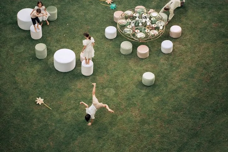 Детский сет за круглым столом