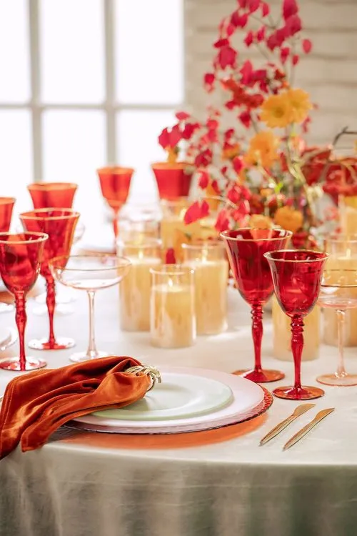 Эвкалиптовый бархат на круглом столе