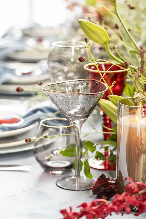 Эвкалиптовый сет за прямоугольным столом