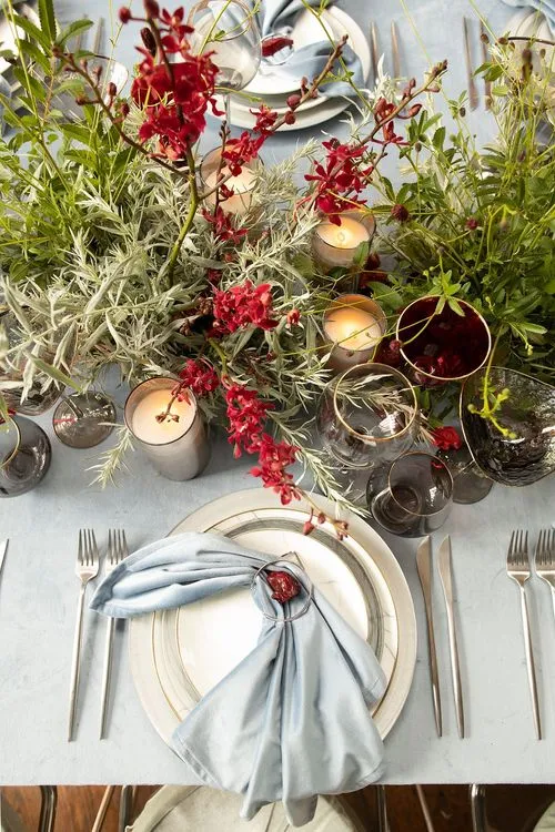 Эвкалиптовый сет за прямоугольным столом