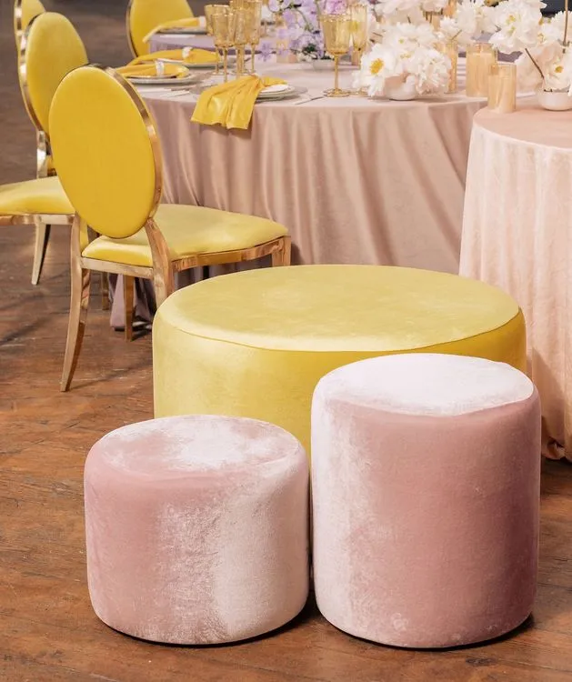 Персиково-лавандовый сет за столом-гусеница