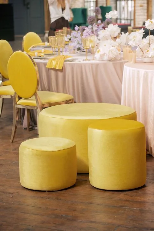 Персиково-лавандовый сет за столом-гусеница