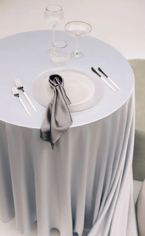 Стальной-серый сет с пуфами