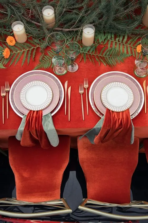 Тыквенный сет за прямоугольным столом